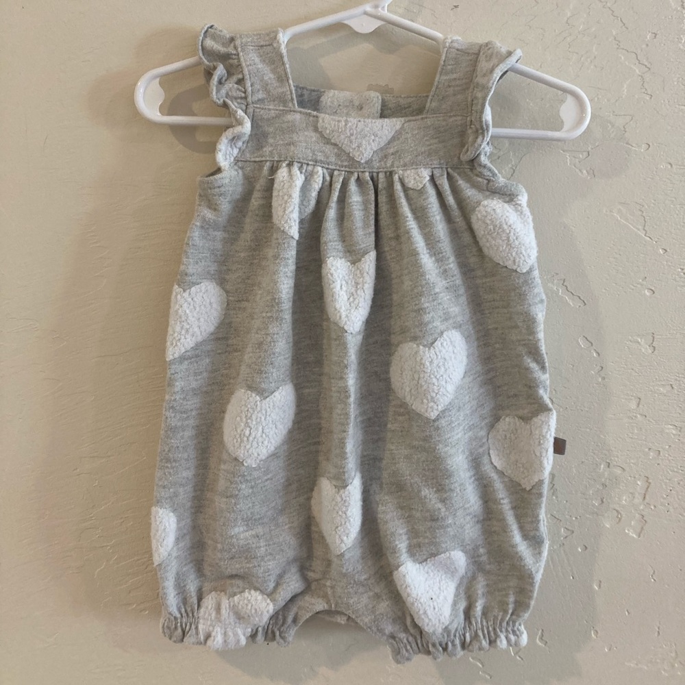 Gap one piece romper 3-6 month. Perfect for Valentines, hearts.